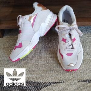 Adidas Yung-96 J, Youth 6/Women's 7.5, Grey/Orchid/Pink/Gold